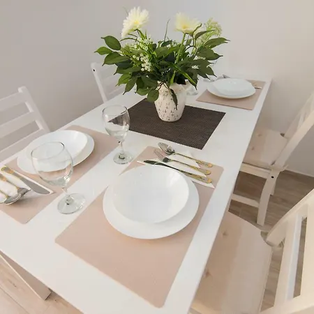 Apartament Pleasure 1 I 2 *