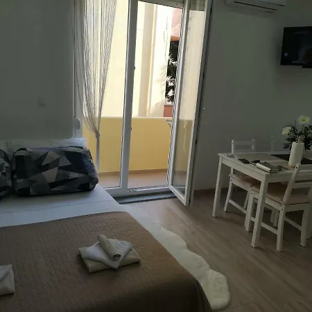 Pleasure 1 I 2 Apartament *