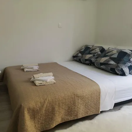 Pleasure 1 I 2 Apartment *